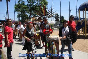 Danza Mexica Cuauhtemoc leading the march